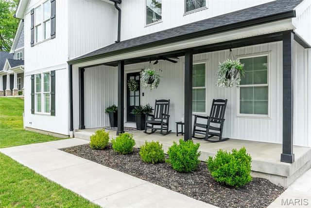 28 Millwell Drive, Maryland Heights, MO 63043