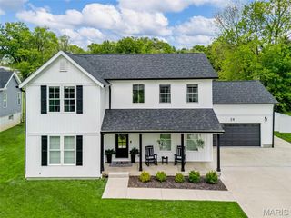 28 Millwell Drive, Maryland Heights, MO 63043