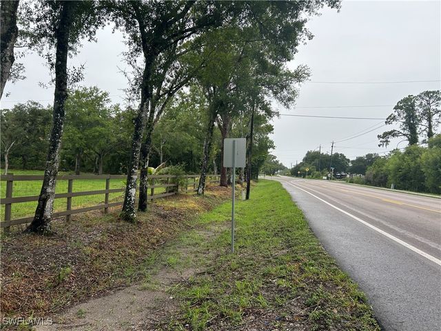 2115 CR 78 RD N, Labelle, FL 33935