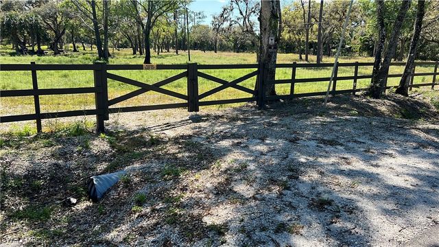 2115 CR 78 RD N, Labelle, FL 33935