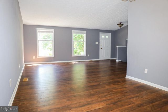 3006 SUMMERSHADE CT, Herndon, VA 20171