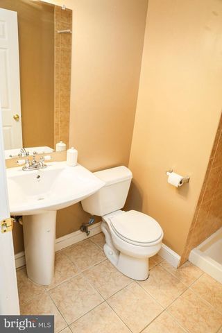 3006 SUMMERSHADE CT, Herndon, VA 20171