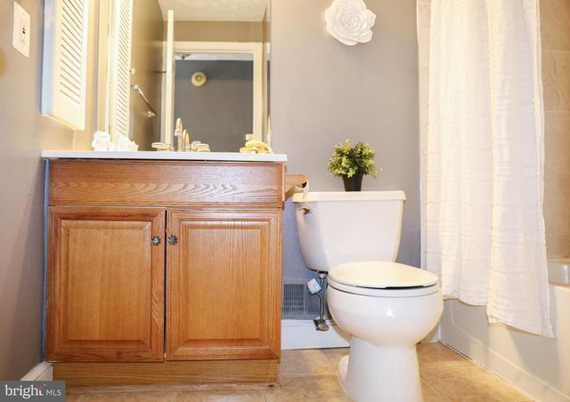 3006 SUMMERSHADE CT, Herndon, VA 20171