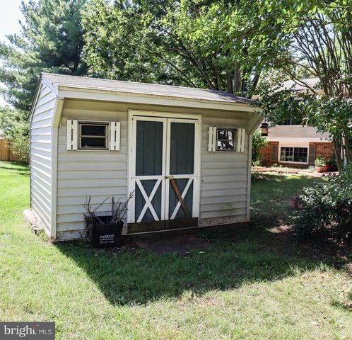 3006 SUMMERSHADE CT, Herndon, VA 20171