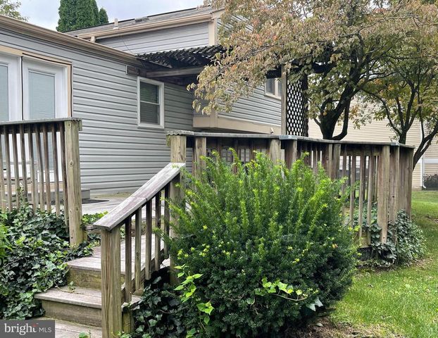 3006 SUMMERSHADE CT, Herndon, VA 20171