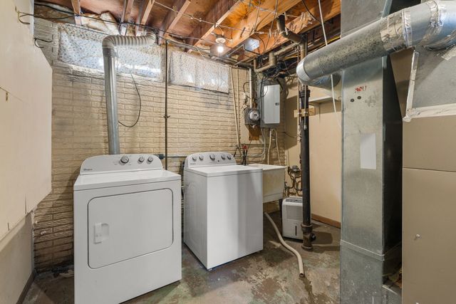 3212 Magnolia Court, Bettendorf, IA 52722