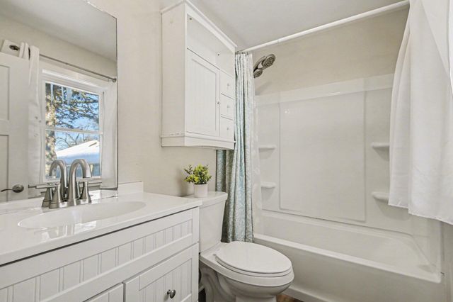 1443 Rathbone Street SW, Wyoming, MI 49509