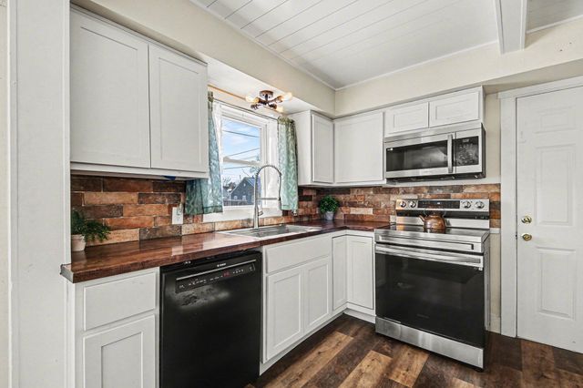 1443 Rathbone Street SW, Wyoming, MI 49509