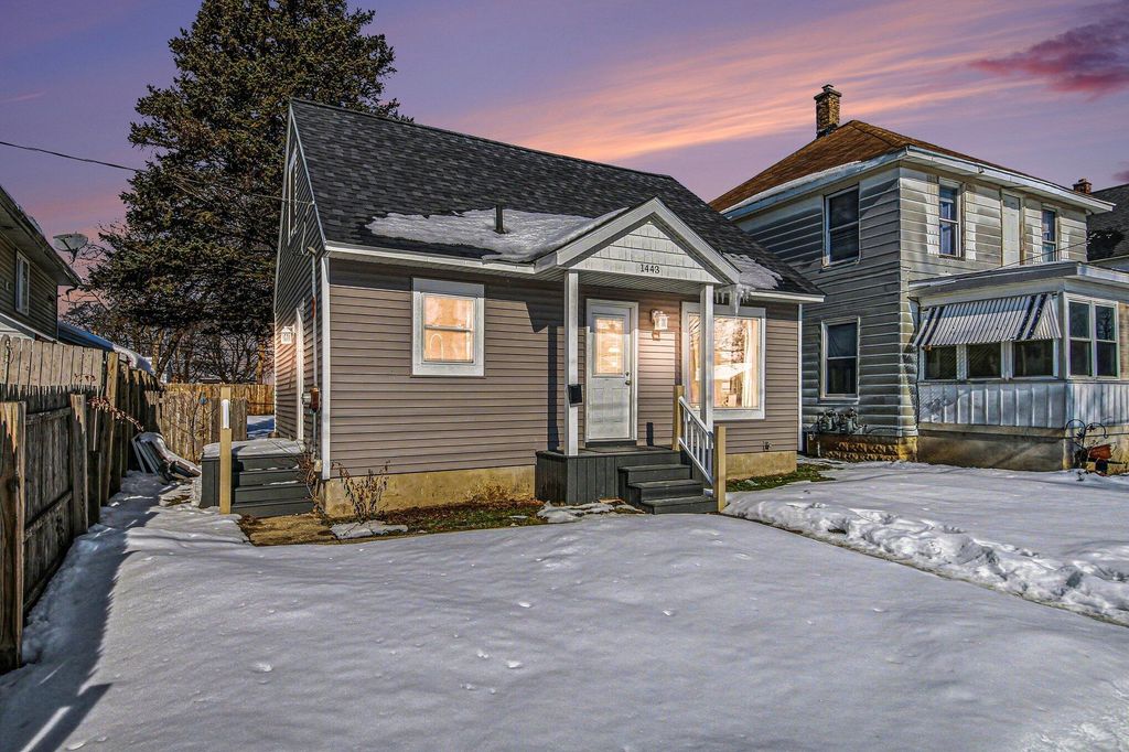 1443 Rathbone Street SW, Wyoming, MI 49509