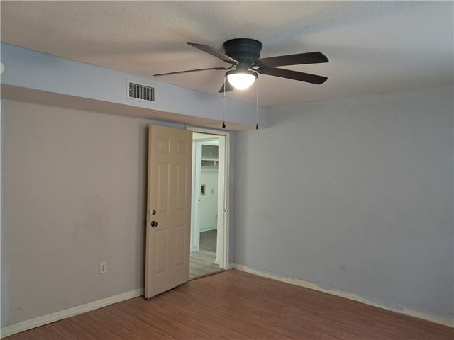 1202 Cheyenne Drive, Brenham, TX 77833