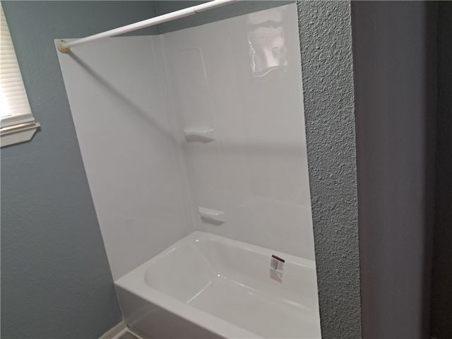 1202 Cheyenne Drive, Brenham, TX 77833