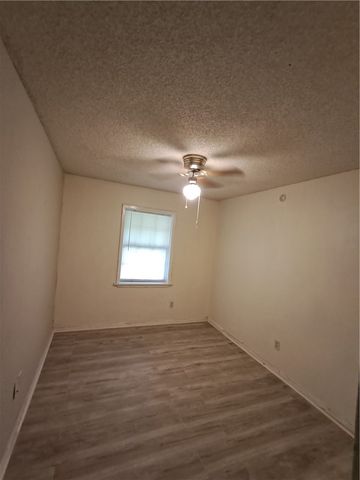 1202 Cheyenne Drive, Brenham, TX 77833
