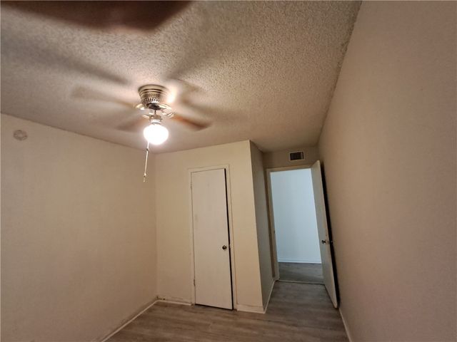 1202 Cheyenne Drive, Brenham, TX 77833