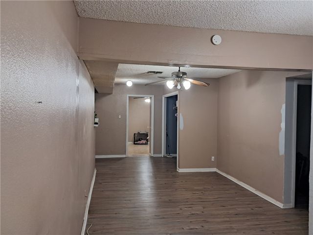 1202 Cheyenne Drive, Brenham, TX 77833