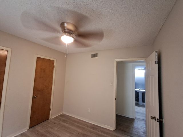 1202 Cheyenne Drive, Brenham, TX 77833