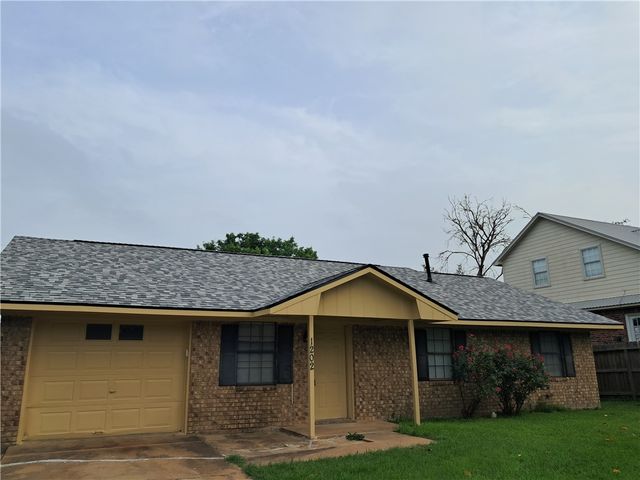 1202 Cheyenne Drive, Brenham, TX 77833
