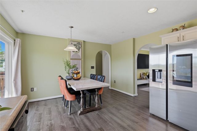 242 Grace Manor Dr, Coraopolis, PA 15108