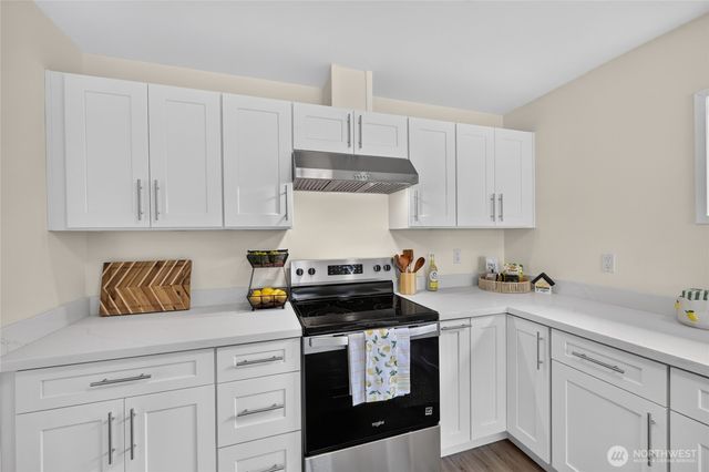4042 5th Avenue NE, Seattle, WA 98105
