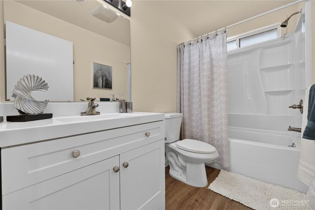 4042 5th Avenue NE, Seattle, WA 98105
