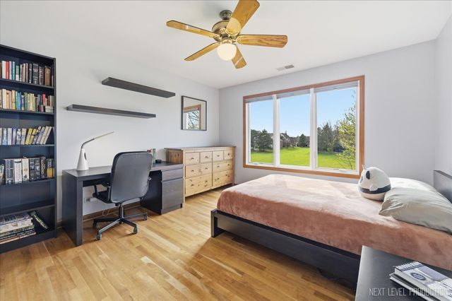 1872 Jahns Drive, Wheaton, IL 60189