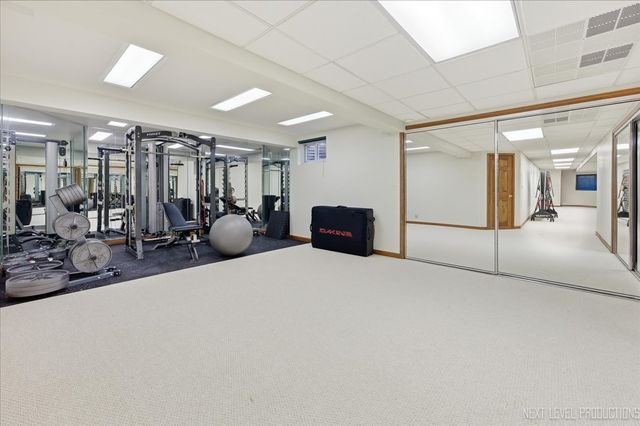 1872 Jahns Drive, Wheaton, IL 60189