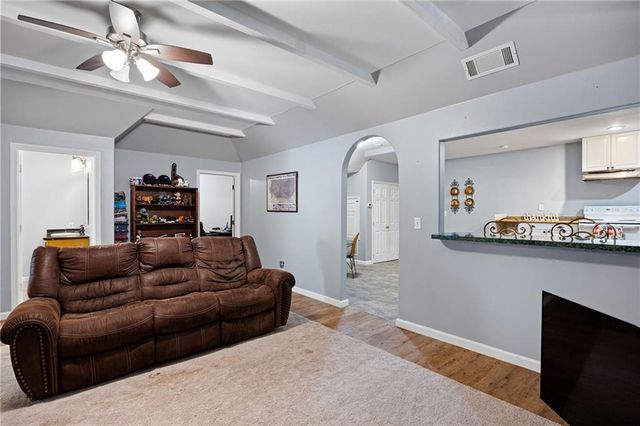 5874 Edenfield Court NW, Acworth, GA 30101