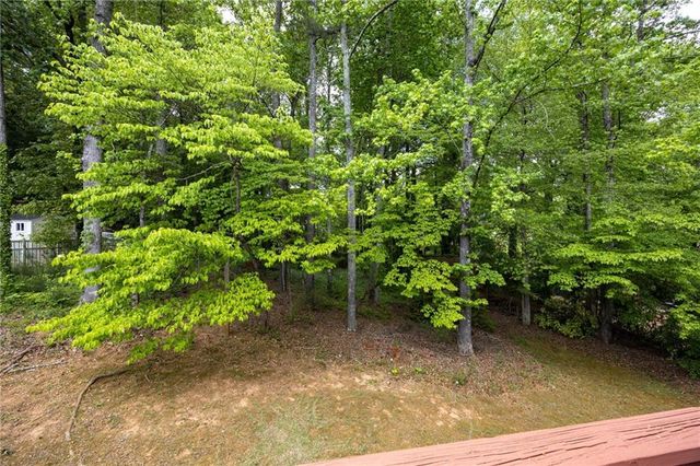 5874 Edenfield Court NW, Acworth, GA 30101