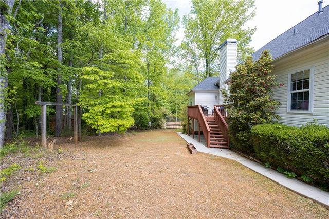 5874 Edenfield Court NW, Acworth, GA 30101
