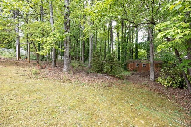 5874 Edenfield Court NW, Acworth, GA 30101