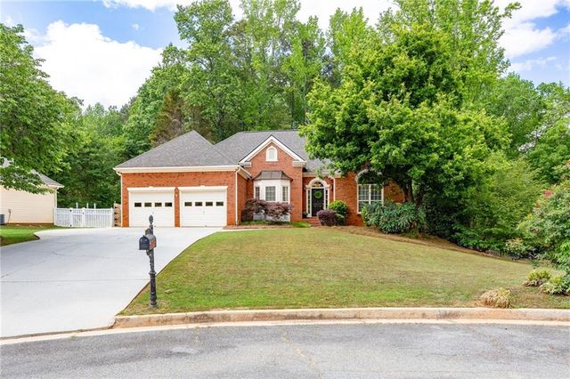 5874 Edenfield Court NW, Acworth, GA 30101