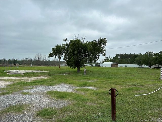 2004 Evergreen Road, Westlake, LA 70669