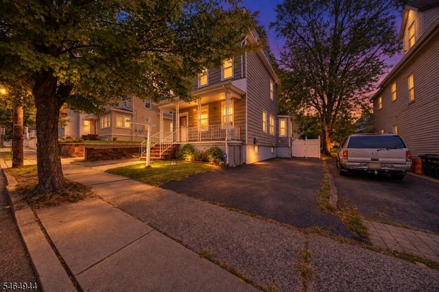 88 Boiling Springs Ave, East Rutherford Boro, NJ 07073