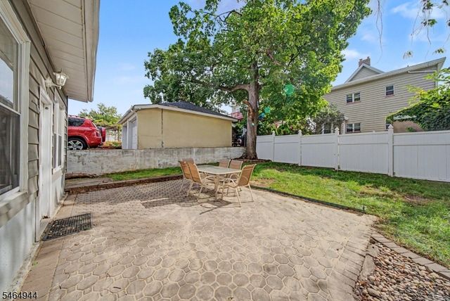 88 Boiling Springs Ave, East Rutherford Boro, NJ 07073