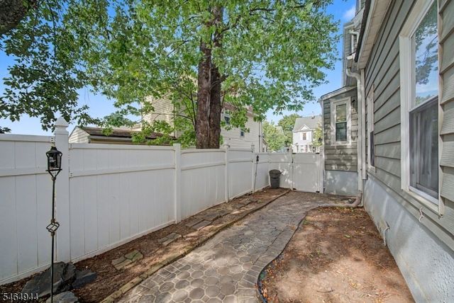 88 Boiling Springs Ave, East Rutherford Boro, NJ 07073