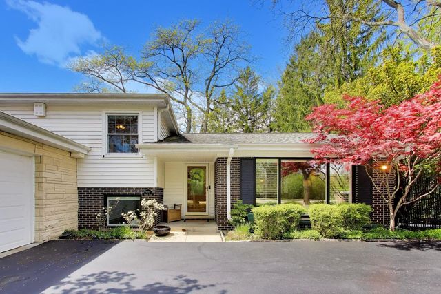 570 Wilmot Road, Deerfield, IL 60015