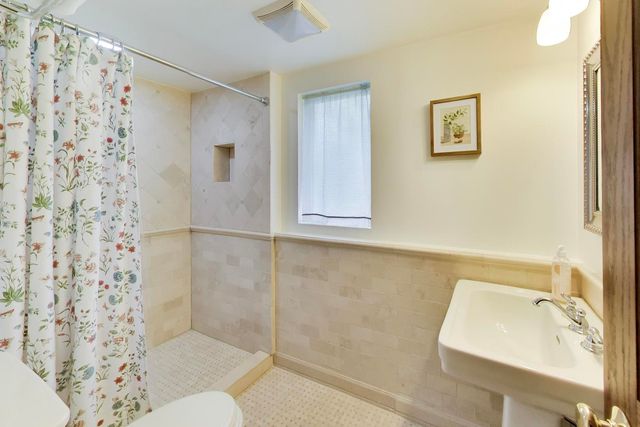 570 Wilmot Road, Deerfield, IL 60015