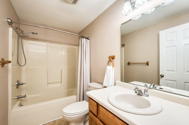 21 Holly Lane, Farmington, NH 03835