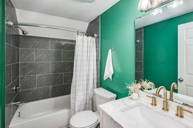 21 Holly Lane, Farmington, NH 03835