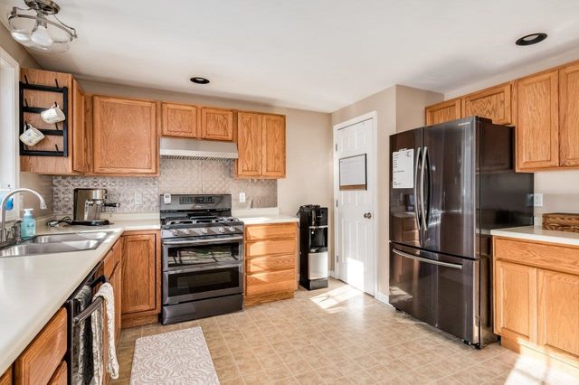 21 Holly Lane, Farmington, NH 03835