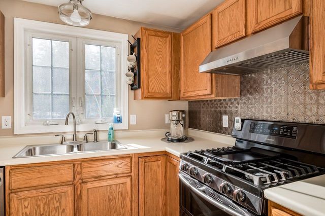 21 Holly Lane, Farmington, NH 03835