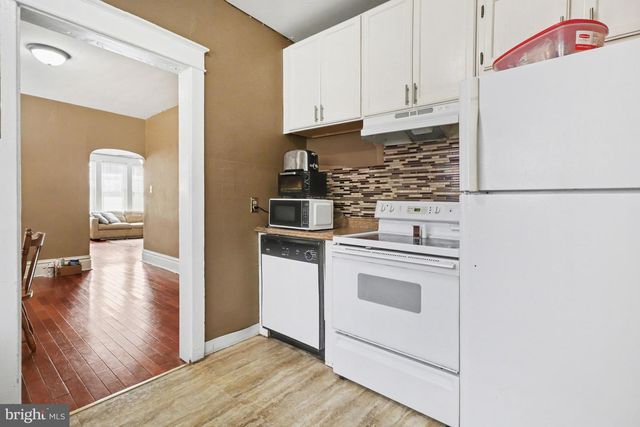 2038 MARKET ST, Harrisburg, PA 17103