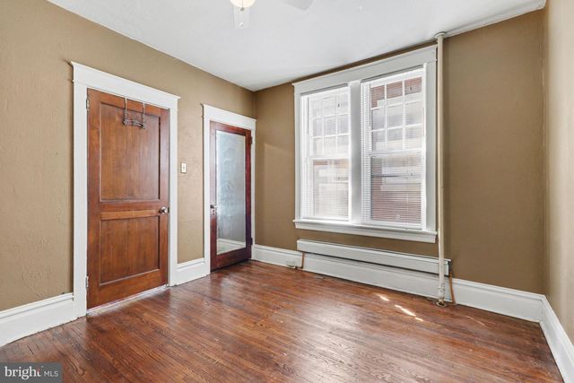 2038 MARKET ST, Harrisburg, PA 17103