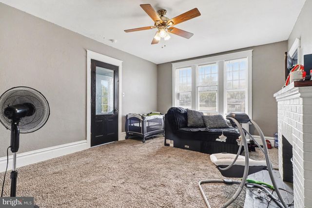 2038 MARKET ST, Harrisburg, PA 17103