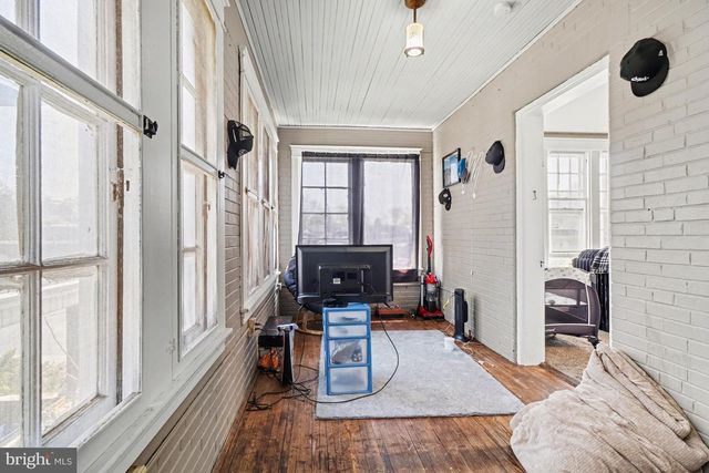 2038 MARKET ST, Harrisburg, PA 17103