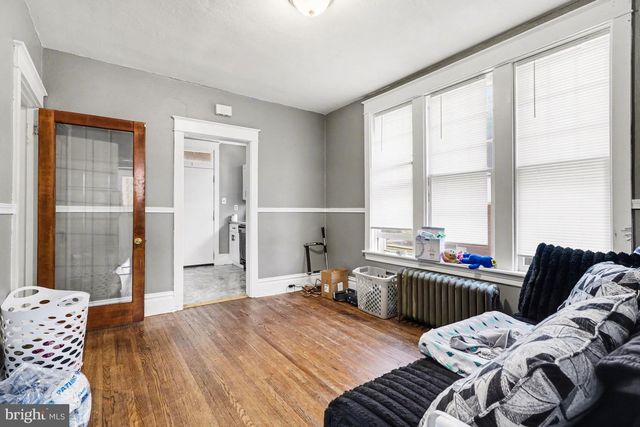 2038 MARKET ST, Harrisburg, PA 17103