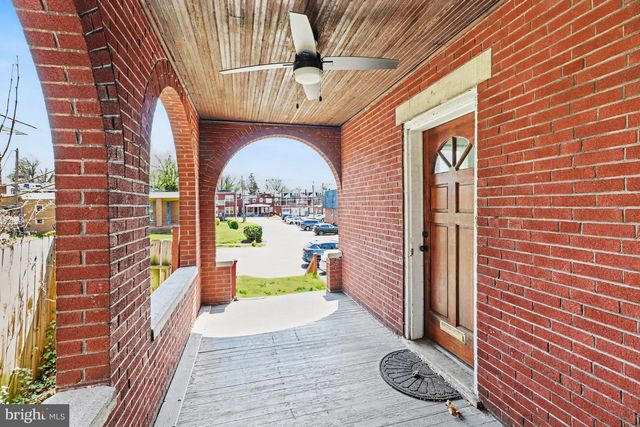 2038 MARKET ST, Harrisburg, PA 17103