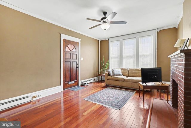2038 MARKET ST, Harrisburg, PA 17103