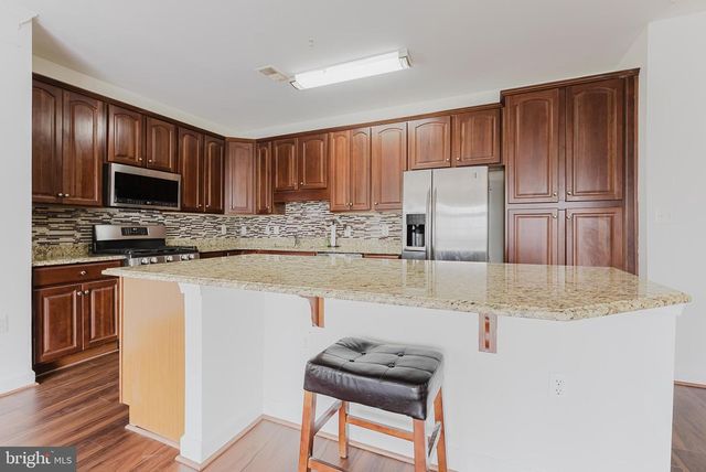 16804 NUTTAL OAK PL, Woodbridge, VA 22191