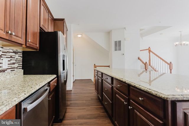 16804 NUTTAL OAK PL, Woodbridge, VA 22191