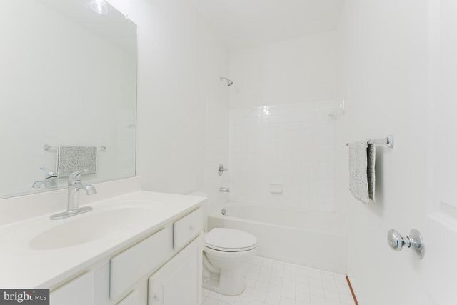 16804 NUTTAL OAK PL, Woodbridge, VA 22191